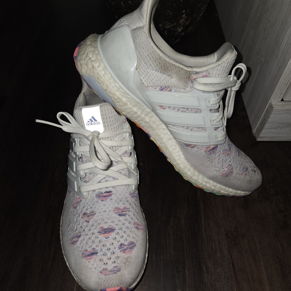 Adidas Women's Cream and Pink Athletic Shoes